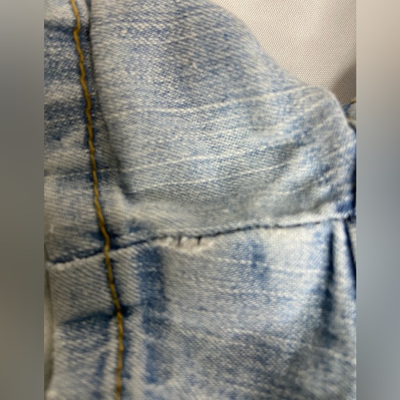 Angles Jeans Acid Wash Light Blue Shorts with Flower Embroidery Size 11 - Picture 8 of 9